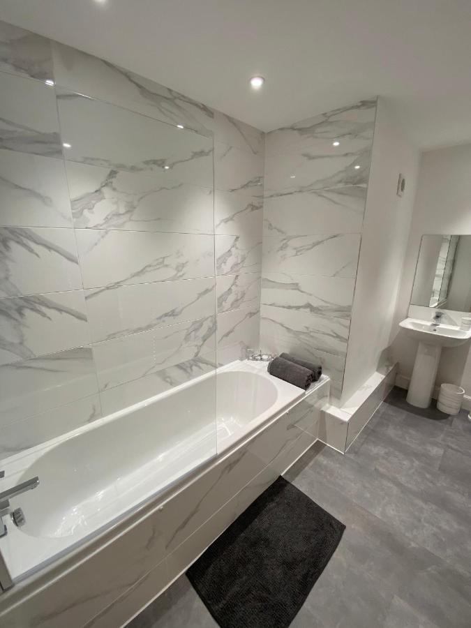 High Street, Stylish City Centre Apartment, 3 Bed Perth Luaran gambar